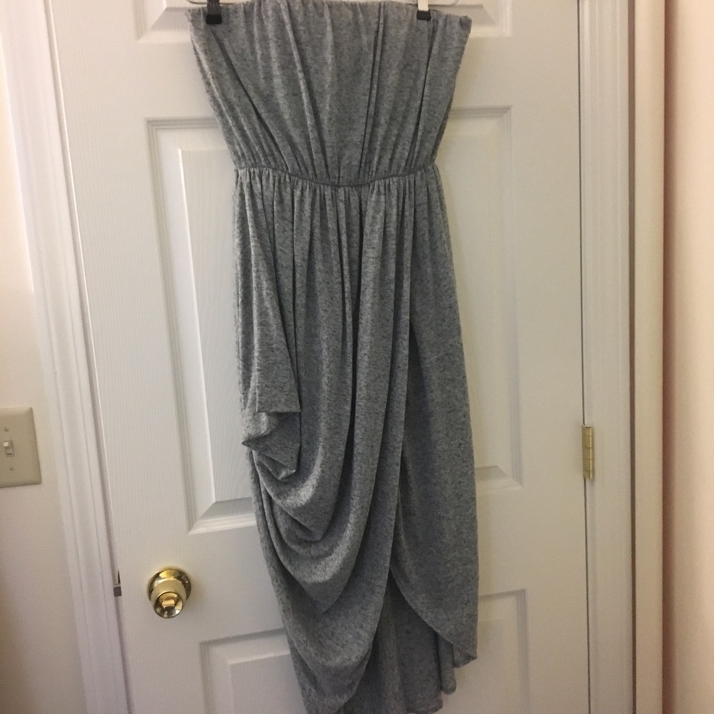 NWT Alice + Olivia strapless charcoal midi dress